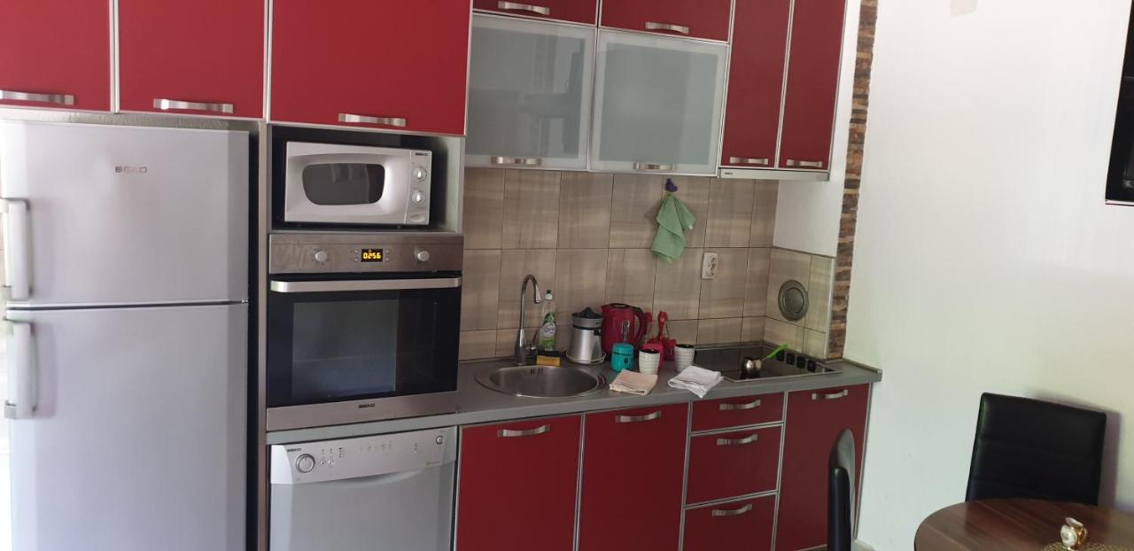 בודווה Apartments Ljiljanic מראה חיצוני תמונה