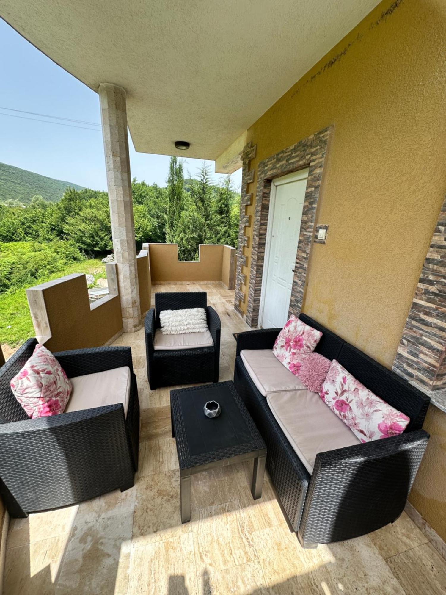 בודווה Apartments Ljiljanic מראה חיצוני תמונה