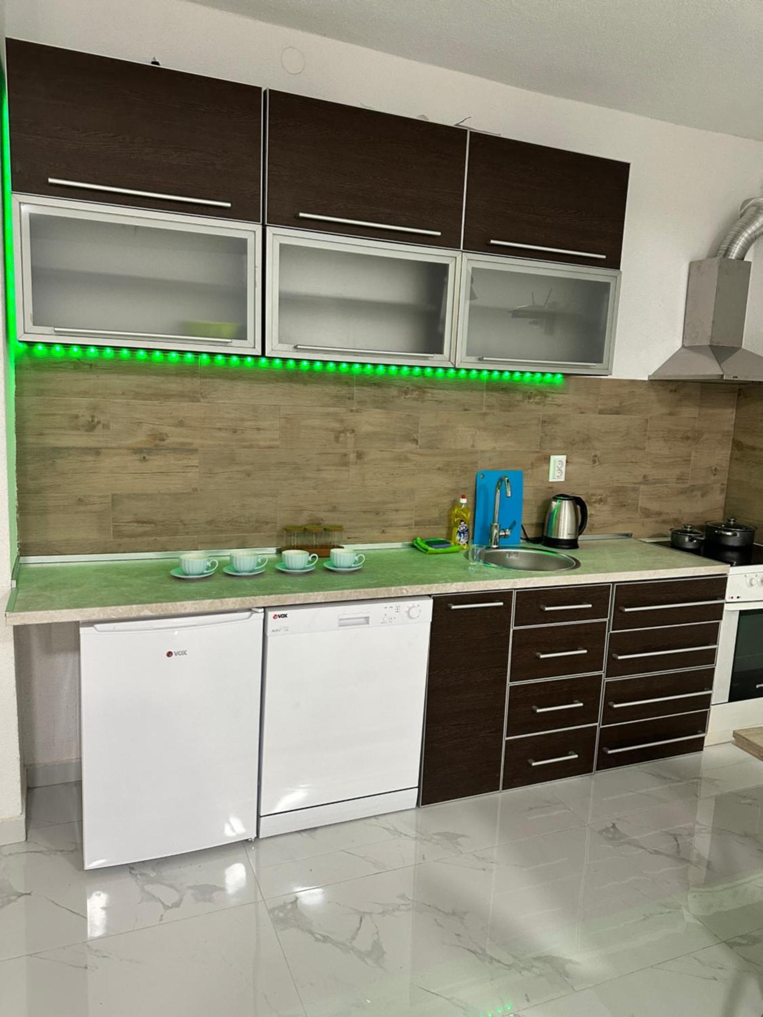 בודווה Apartments Ljiljanic מראה חיצוני תמונה