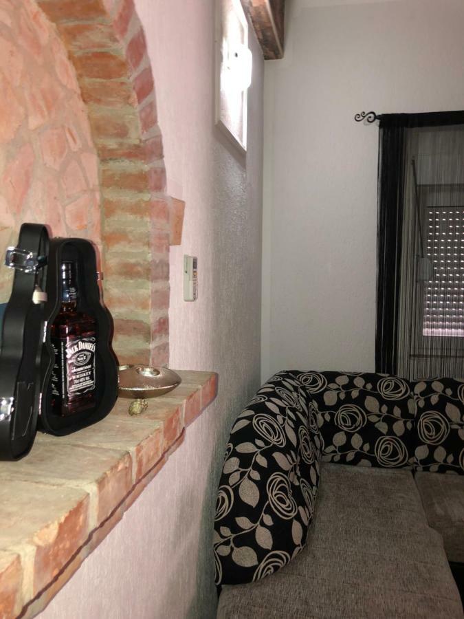 בודווה Apartments Ljiljanic מראה חיצוני תמונה