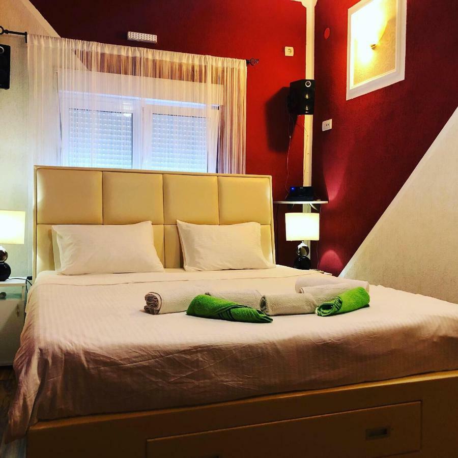 בודווה Apartments Ljiljanic מראה חיצוני תמונה